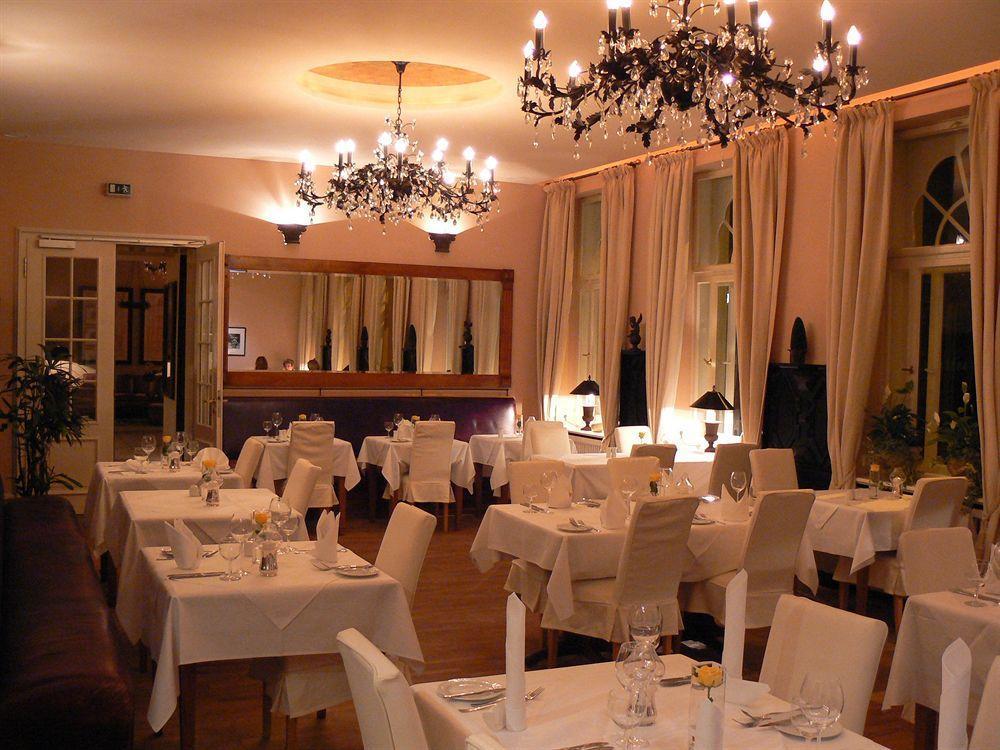 Hotel Niederlaendischer Hof Schwerin  Restoran fotoğraf