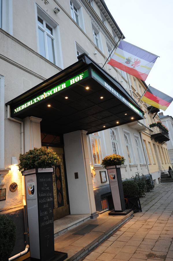 Hotel Niederlaendischer Hof Schwerin  Dış mekan fotoğraf
